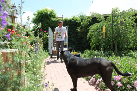 Avoid Heat Stress While Gardening Image